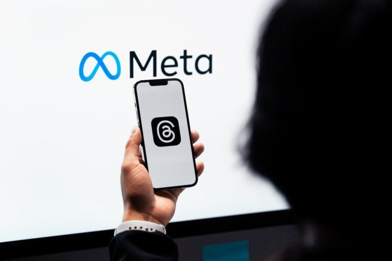 Meta Platforms verstärkt KI-Initiative: Rückkehr prominenter Köpfe sorgt für Aufsehen