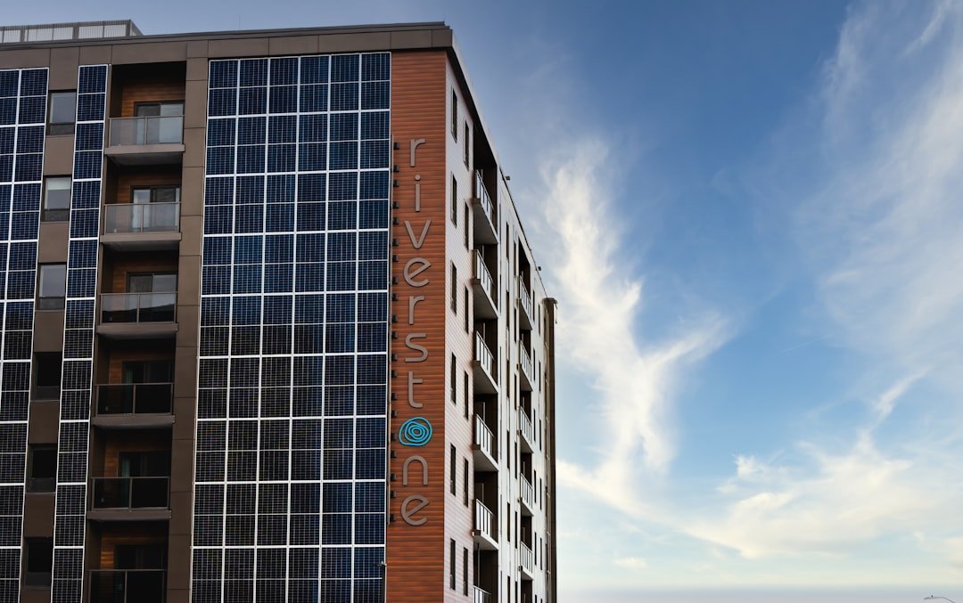 Warum die Preise für Balkonkraftwerke bald in die Höhe schießen könnten